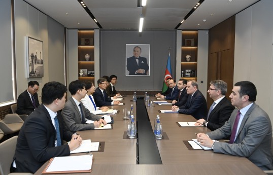 Jeyhun Bayramov meets South Korean Vice Foreign Minister