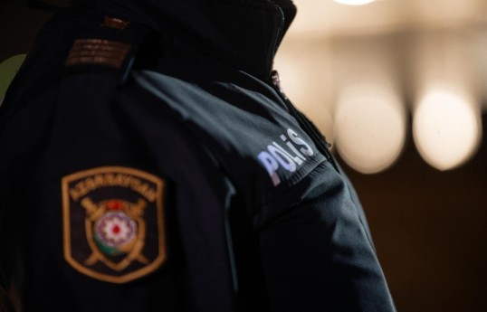 Person suspected of obtaining money by promising overseas tour packages placed on international wanted list
