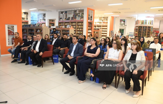 Winners of youth novel competition held by TEAS Press awarded-PHOTO 