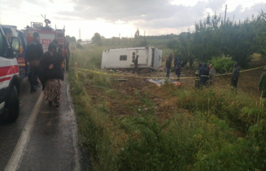 Tour minibus that went out of control in Isparta rolled into ravine: 5 dead, 25 injured