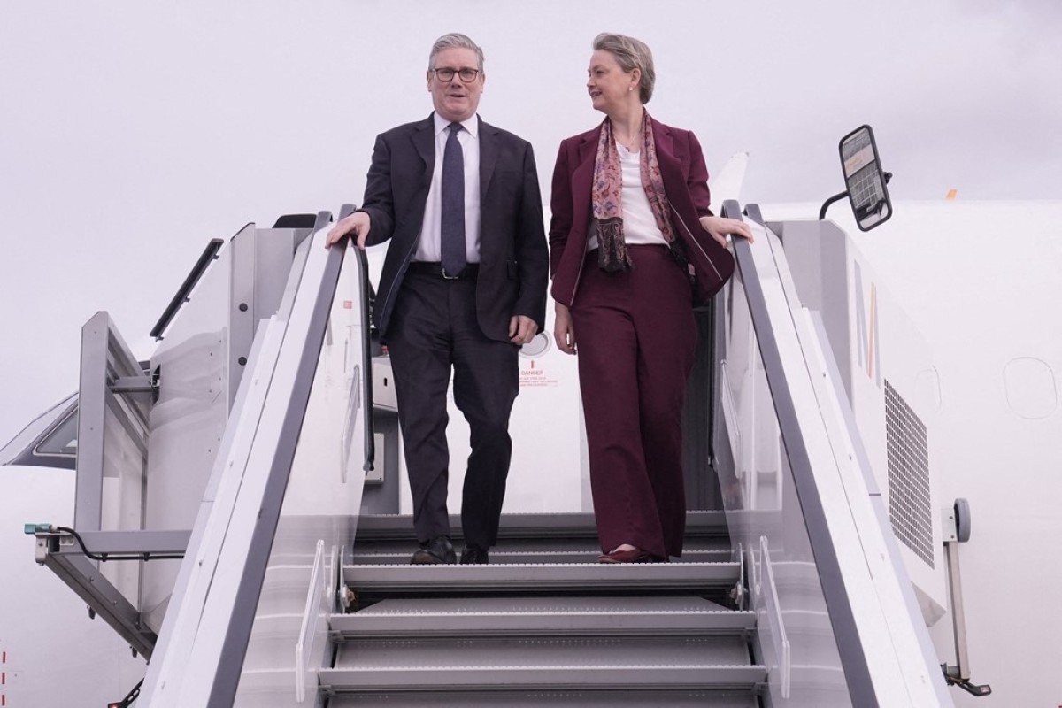 Foreign secretary tells Starmer to stand down