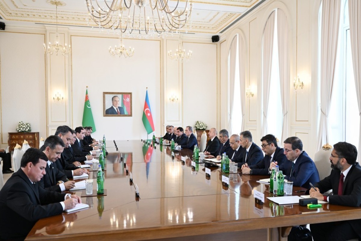 President Ilham Aliyev held expanded meeting with President of Turkmenistan