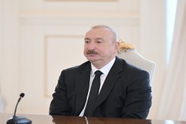 President Ilham Aliyev held expanded meeting with President of Turkmenistan