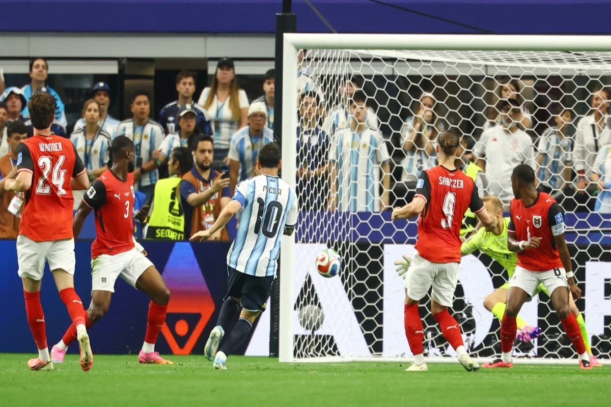 Argentina beats Austria, reaches FIFA World Cup knockout stage as Messi shines again