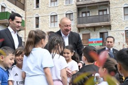 Presidents Ilham Aliyev and Serdar Berdimuhamedov visited first residential complex built in Shusha City