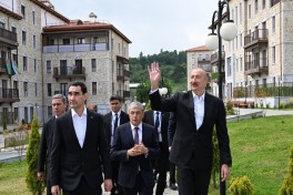 Presidents Ilham Aliyev and Serdar Berdimuhamedov visited first residential complex built in Shusha City