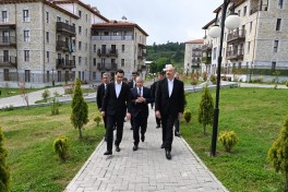 Presidents Ilham Aliyev and Serdar Berdimuhamedov visited first residential complex built in Shusha City