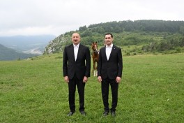 Garabagh Horse gifted to the President of Turkmenistan