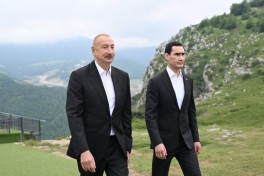 Garabagh Horse gifted to the President of Turkmenistan