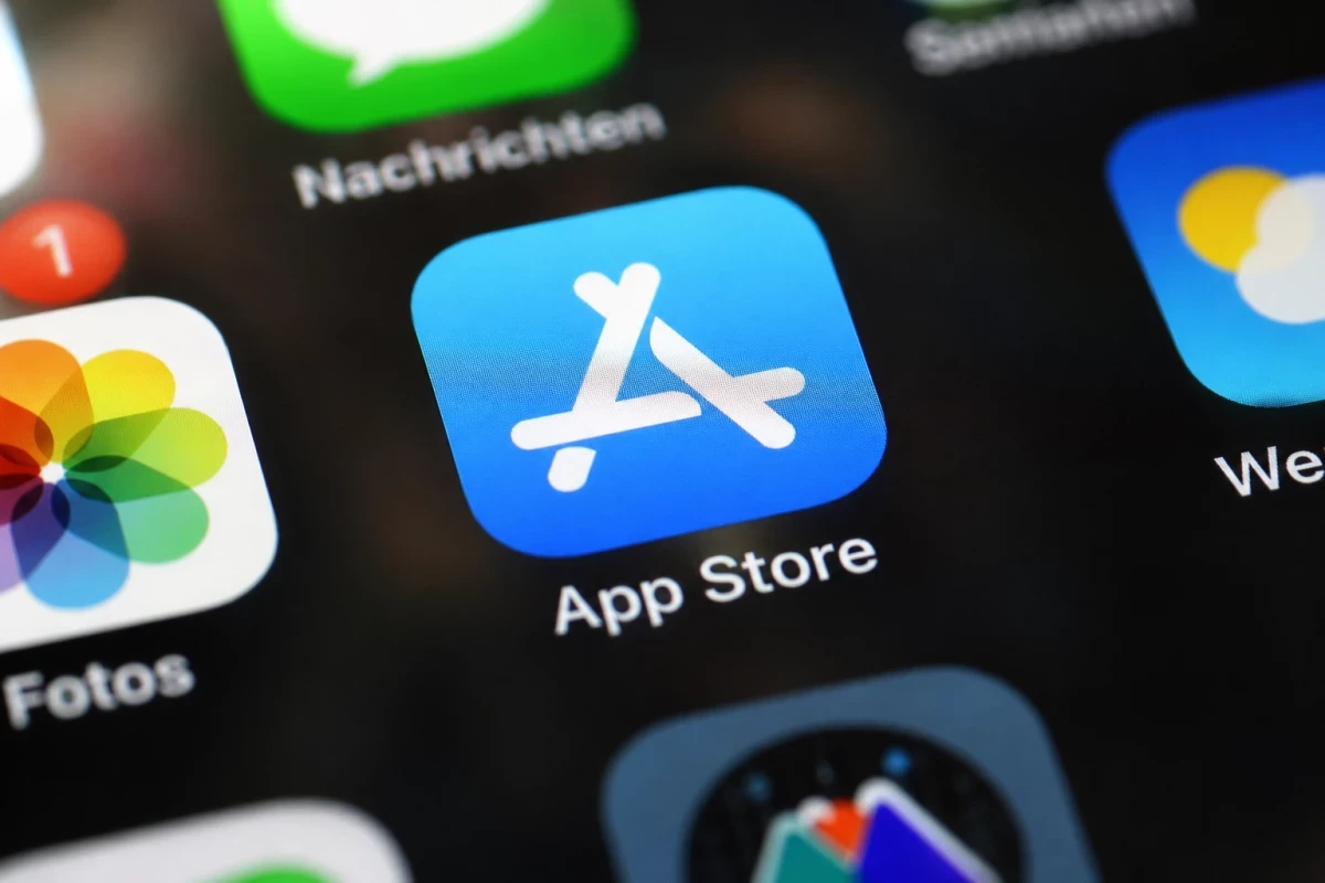 Apple says removal of VK apps from App Store is due to sanctions compliance