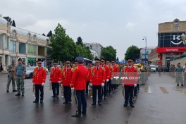Military march is held in Ganja to mark 108th anniversary of Azerbaijan's Armed Forces - PHOTO 