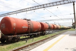 18 railcars of gasoline and 8 railcars of diesel fuel sent from Azerbaijan to Armenia - PHOTO 