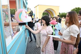 Leyla Aliyeva and Arzu Aliyeva visit "CandyFest" summer festival and watch "Magic Pearl" water circus show-PHOTO 