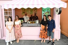 Leyla Aliyeva and Arzu Aliyeva visit "CandyFest" summer festival and watch "Magic Pearl" water circus show-PHOTO 