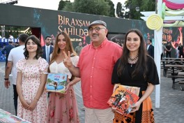 Leyla Aliyeva and Arzu Aliyeva visit "CandyFest" summer festival and watch "Magic Pearl" water circus show-PHOTO 