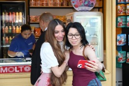 Leyla Aliyeva and Arzu Aliyeva visit "CandyFest" summer festival and watch "Magic Pearl" water circus show-PHOTO 