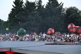 Leyla Aliyeva and Arzu Aliyeva visit "CandyFest" summer festival and watch "Magic Pearl" water circus show-PHOTO 