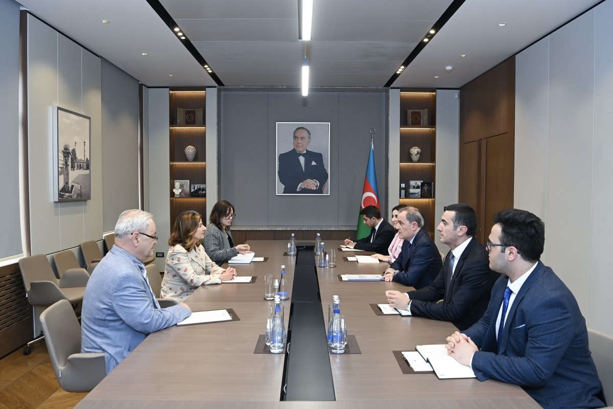 Azerbaijan FM meets with ICMP Director General Kathryne Bomberger