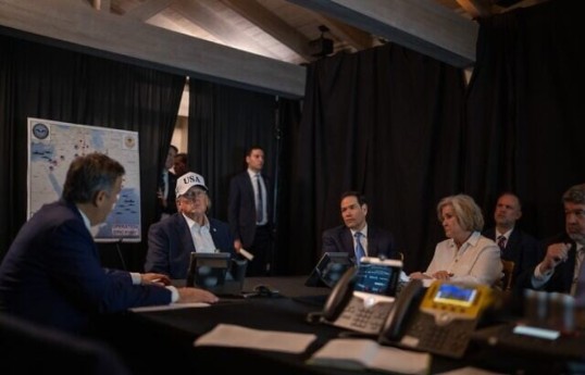 White House published photos of Trump at Mar-a-Lago war room during Iran strikes
