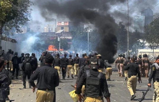 At least 22 people killed in Pakistan as protesters try to storm US Consulate