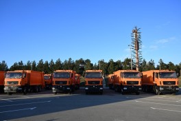 President Ilham Aliyev inspected household waste collection vehicles in Baku