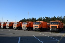 President Ilham Aliyev inspected household waste collection vehicles in Baku