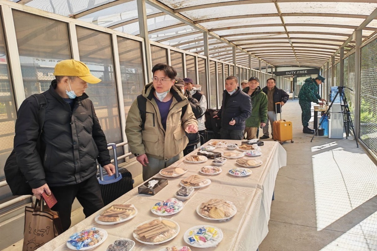 Over 900 people evacuated from Iran via Azerbaijani border so far - PHOTO -UPDATED-1 