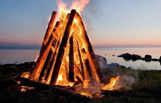 Azerbaijan celebrates Fire Tuesday of Novruz Holiday