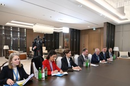 President Ilham Aliyev received European Commissioner for Energy and Housing