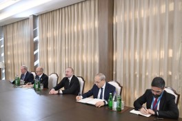 President Ilham Aliyev received European Commissioner for Energy and Housing