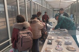 Tajik citizen evacuated from Iran thanks Azerbaijan - PHOTO 
