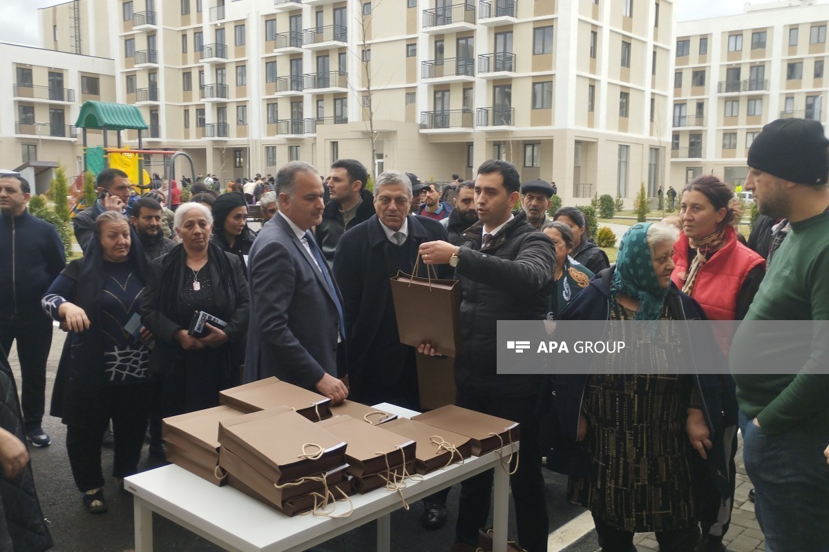 Azerbaijan relocates 90 families to Aghdam, families receive house keys - UPDATED-1 