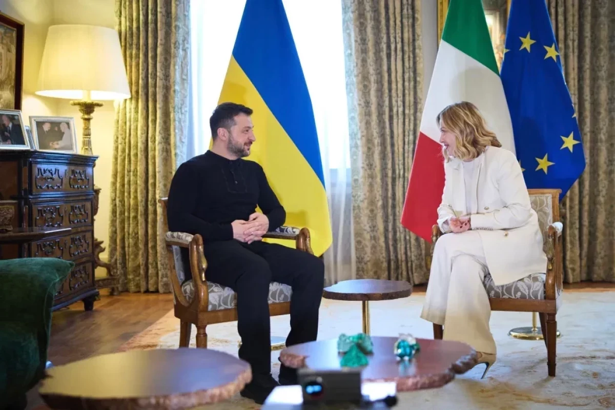 Ukrainian President Volodymyr Zelenskyy  and Italian Prime Minister Giorgia Meloni