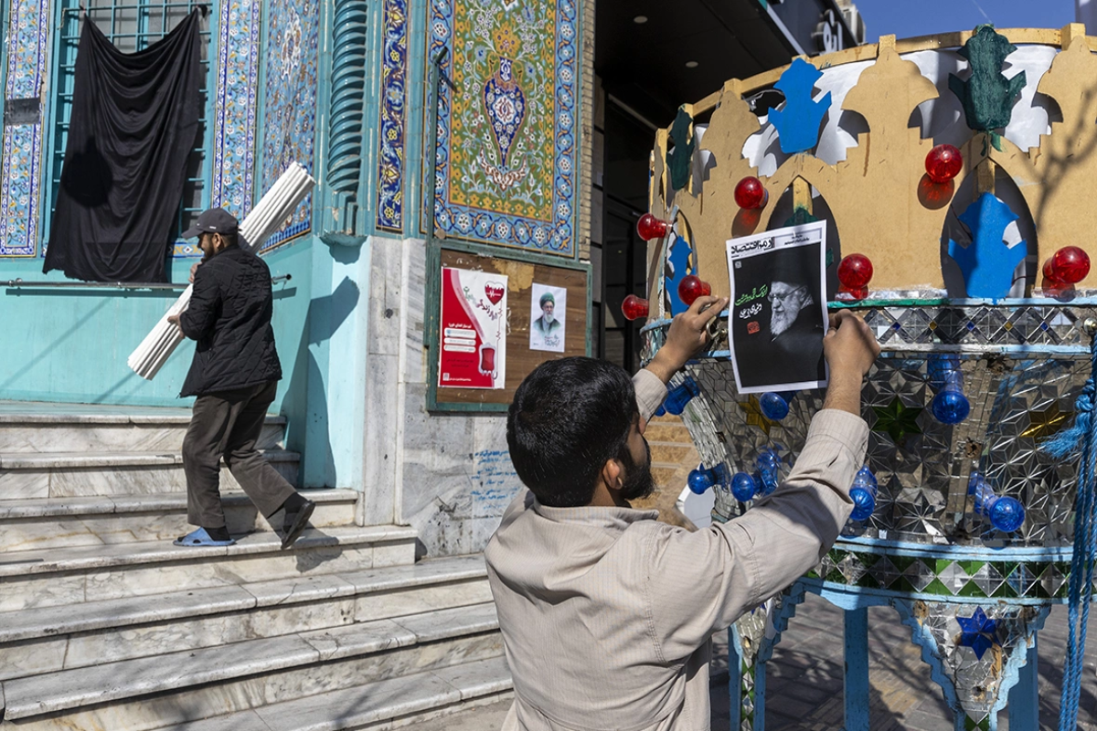 Iran delays naming new supreme leader amid Israeli threat and Trump insistence on influence