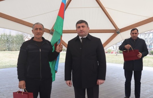 67 individuals resettled in Seyidbayli and Tazabina villages of Khojaly district receive house keys