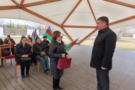 67 individuals resettled in Seyidbayli and Tazabina villages of Khojaly district receive house keys