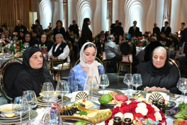 Iftar dinner held with participation of martyrs’ mothers
