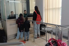 31 people evacuated from Iran via Azerbaijan border today, three are diplomats