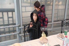 31 people evacuated from Iran via Azerbaijan border today, three are diplomats