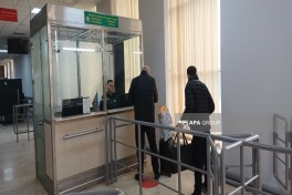 31 people evacuated from Iran via Azerbaijan border today, three are diplomats