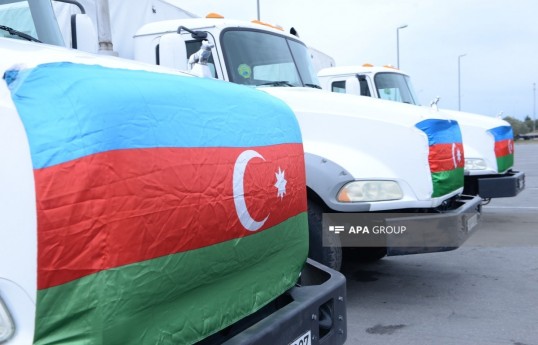 Azerbaijan sends nearly 30 tons of food products to Iran