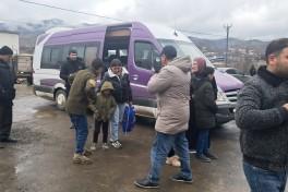 New resettlement convoy arrives in Khojavand’s Girmizi Bazar, keys handed over - PHOTO 
