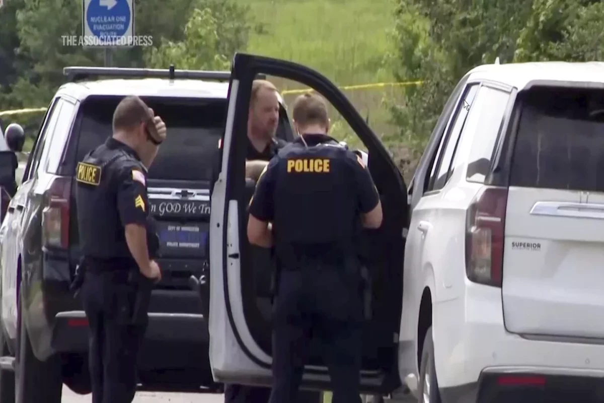 One dead and two injured in Virginia university shooting