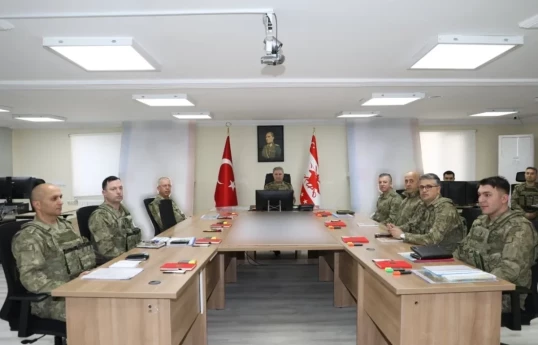 Commander of Turkish Land Forces Metin Tokel visits Iran border after missile incident