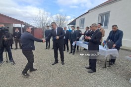 Azerbaijan sends first resettlement convoy to Khanoba village of Khojavend, families receive house keys -UPDATED  -PHOTO 