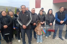 Azerbaijan sends first resettlement convoy to Khanoba village of Khojavend, families receive house keys -UPDATED  -PHOTO 