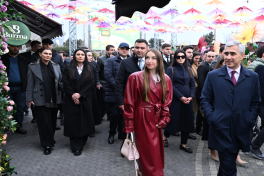 Alena Aliyeva visits Novruz fair