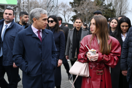 Alena Aliyeva visits Novruz fair