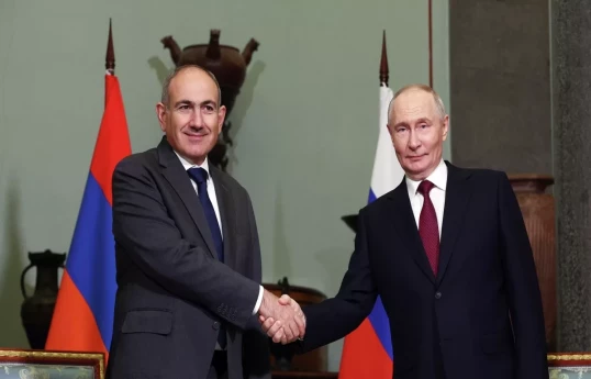 Putin and Pashinyan discuss development of bilateral relations