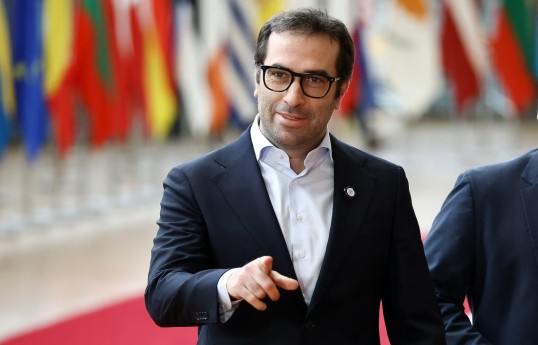 Spain's PM names Arcadi España as budget minister, promotes Cuerpo in cabinet reshuffle
